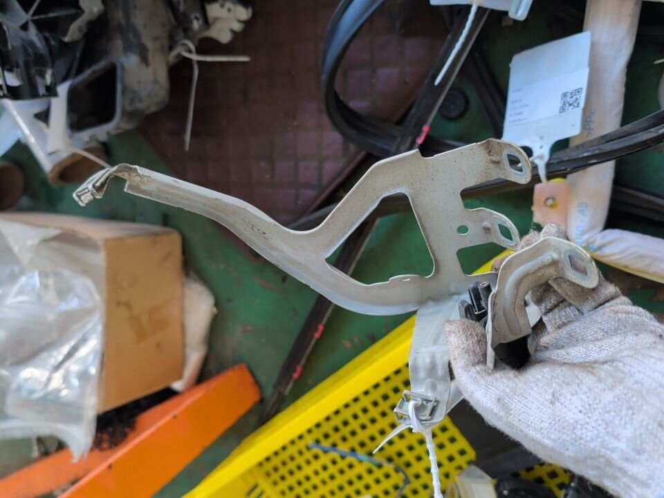 41357207209 Front Fender Mounting Bracket, Front Left