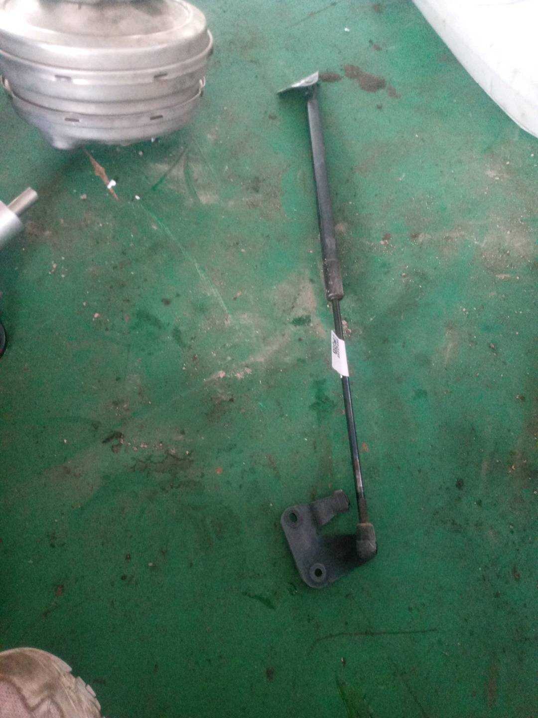41612990344 前机盖撑杆