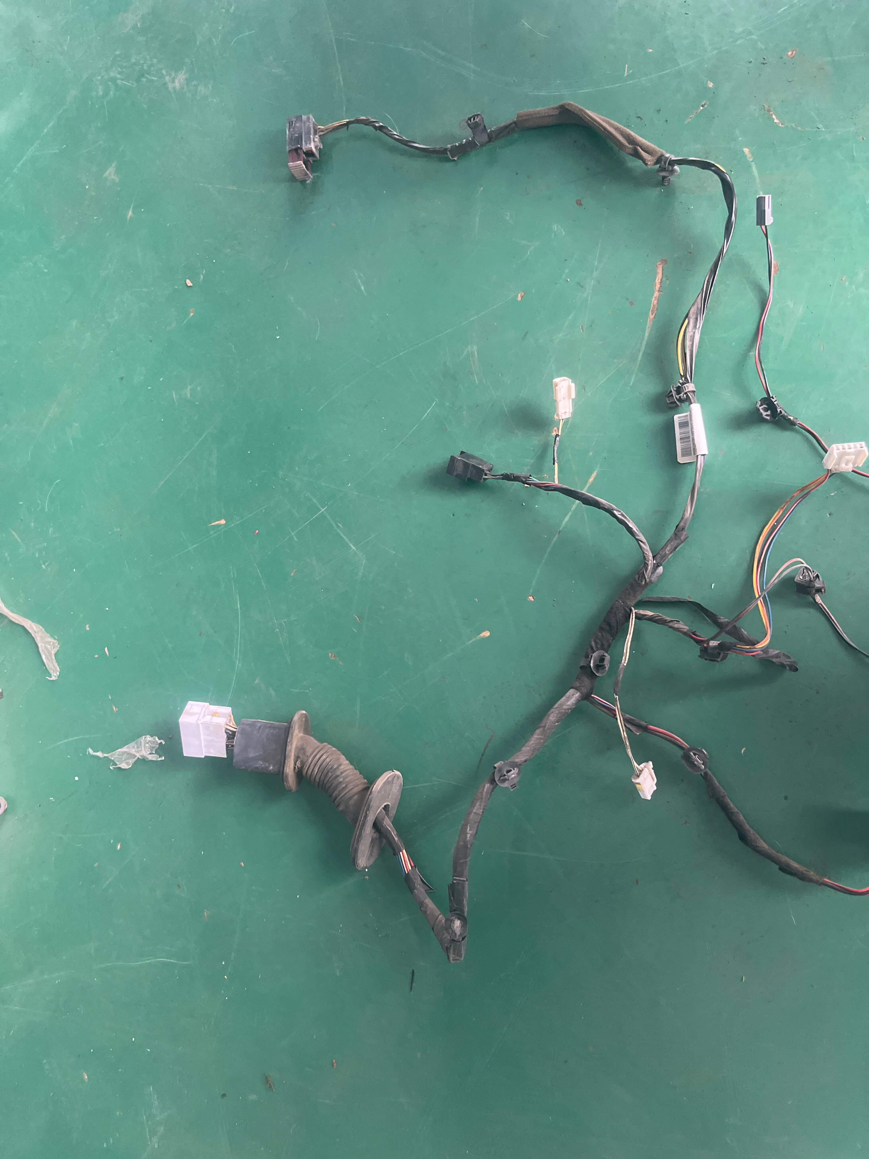 7031000100 Right Front Door Wiring Harness