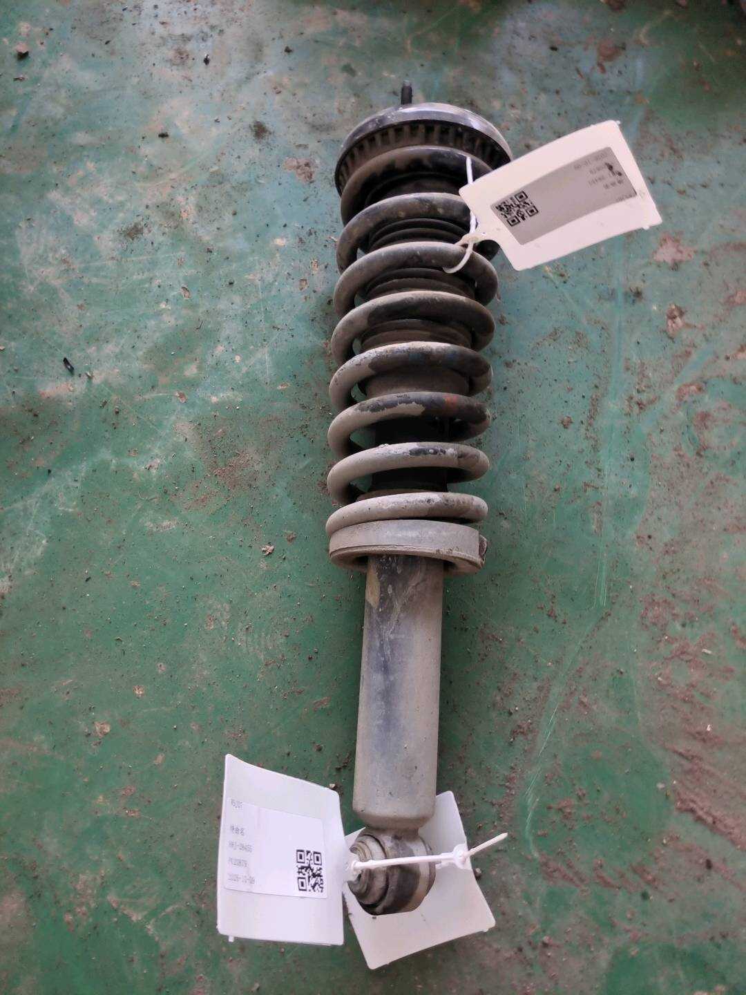 C2Z5524 后减震器螺旋弹簧
