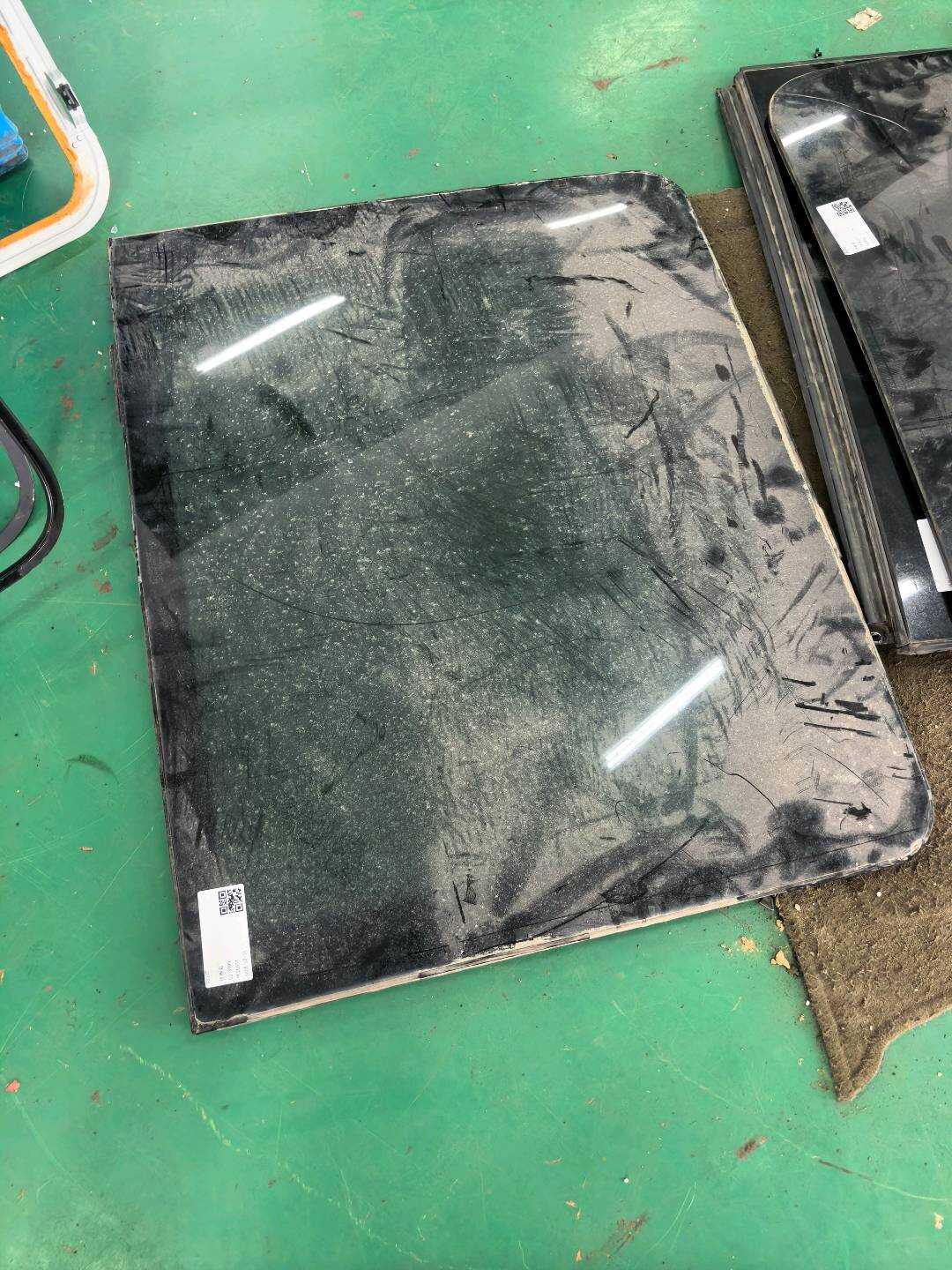 54137118847 天窗玻璃