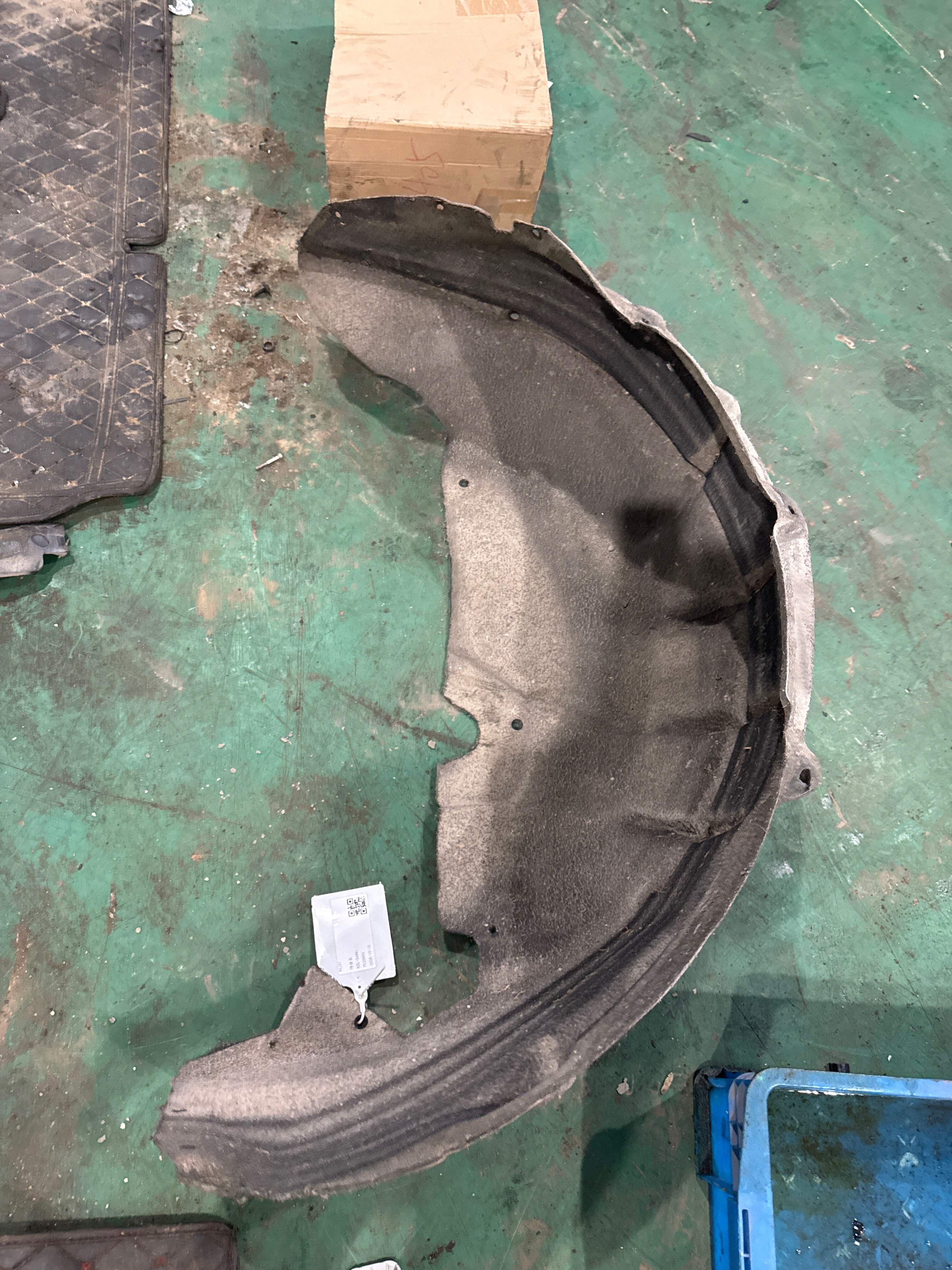 4L0810172A Rear Fender Liner, Right