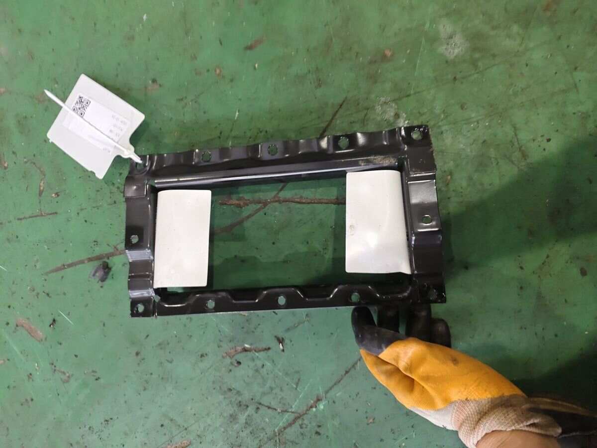 1K1880215B Passenger Airbag Bracket