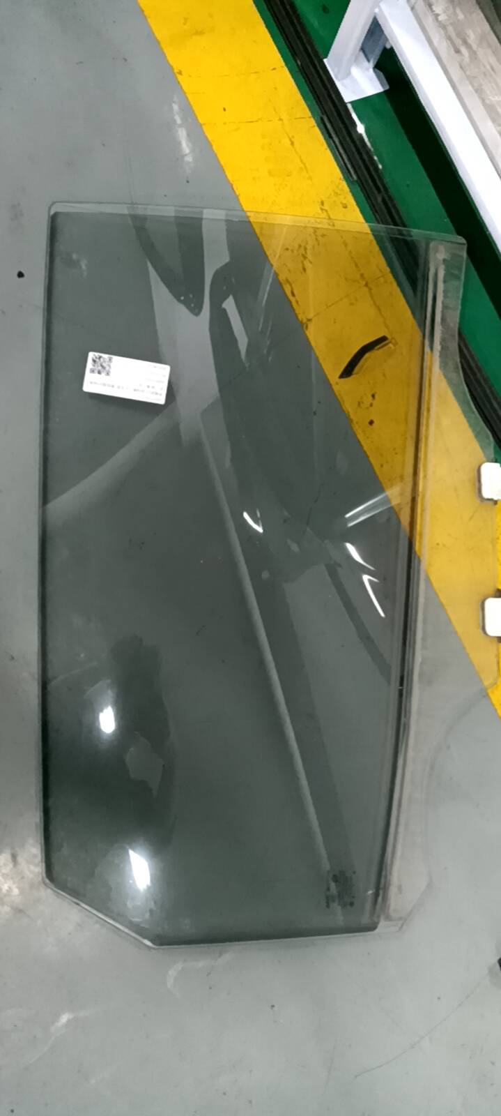 10357152 后门玻璃（右）