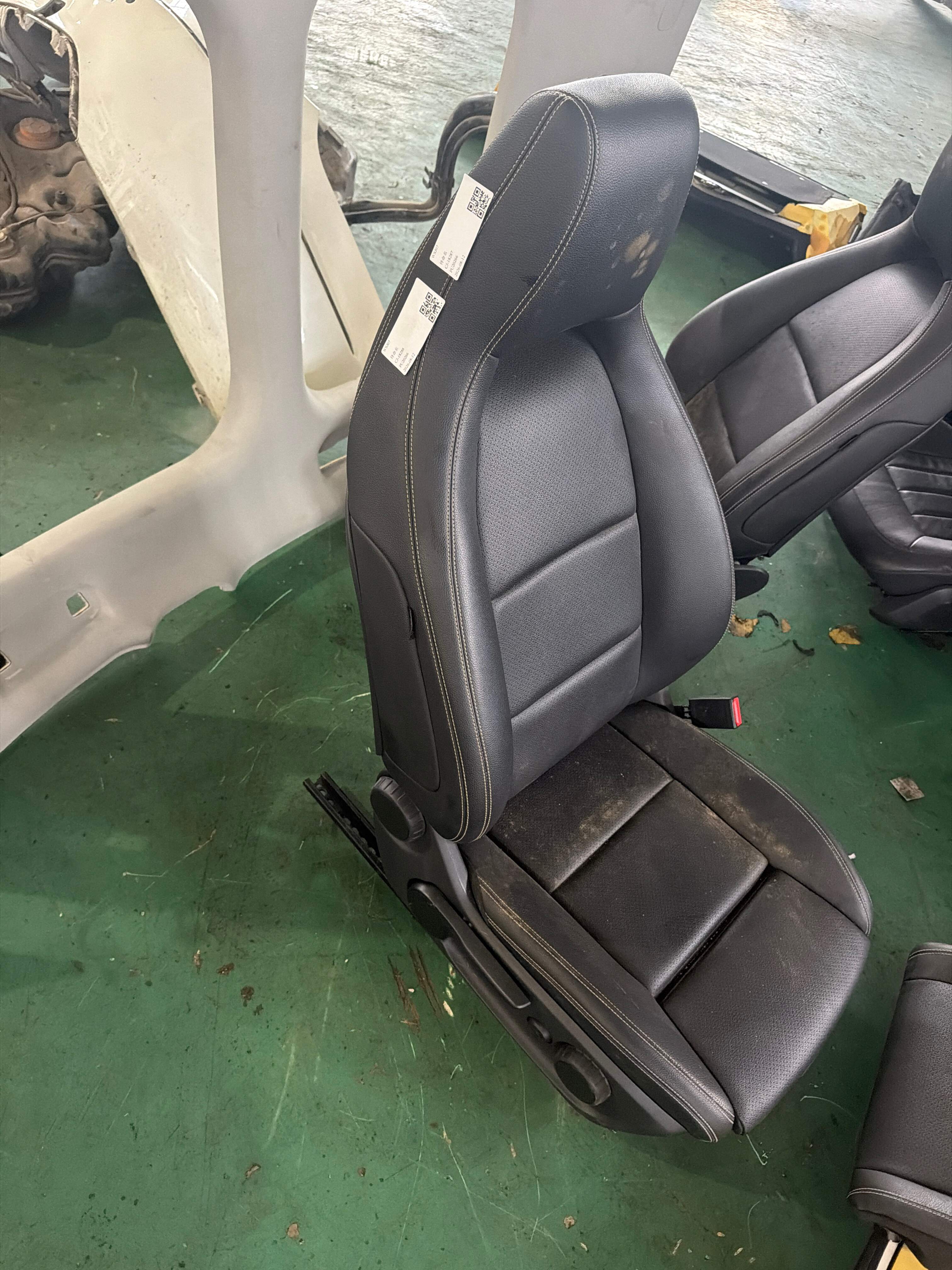 A0009108004 副驾驶员座椅靠背骨架