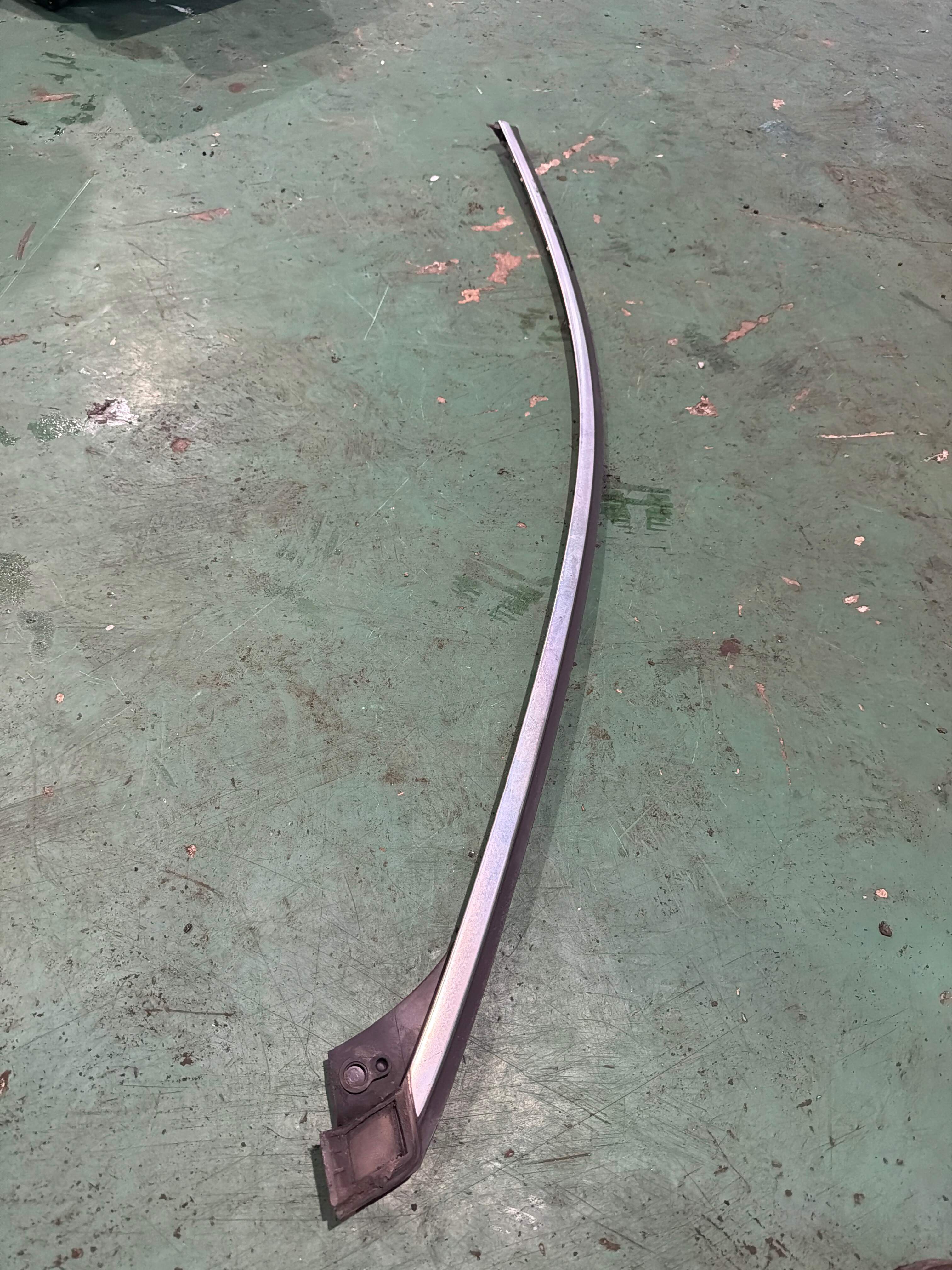 31301875 Front Door Window Frame Outer Trim, Front Right