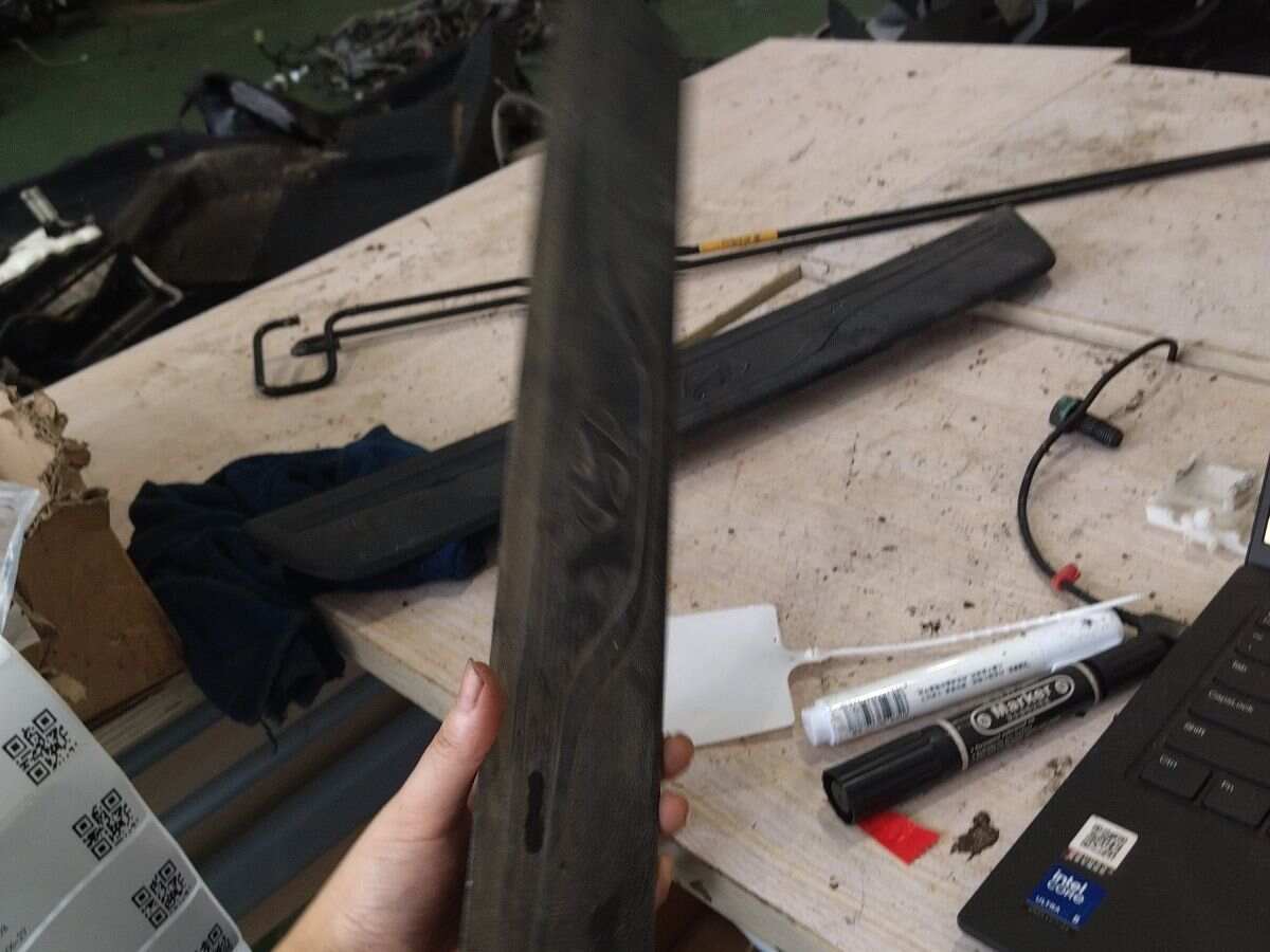 858724V000RY 前门槛迎宾踏板(左)