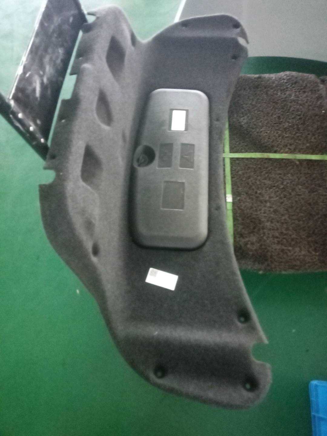 51497169470 尾盖内饰板