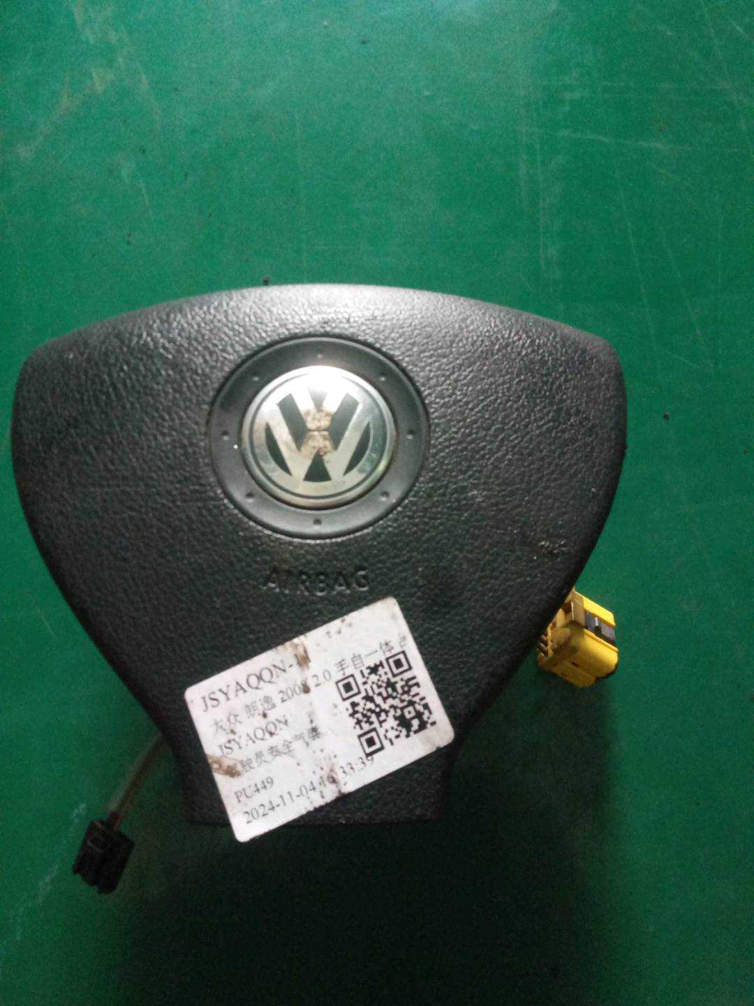 18D880201B 驾驶员安全气囊