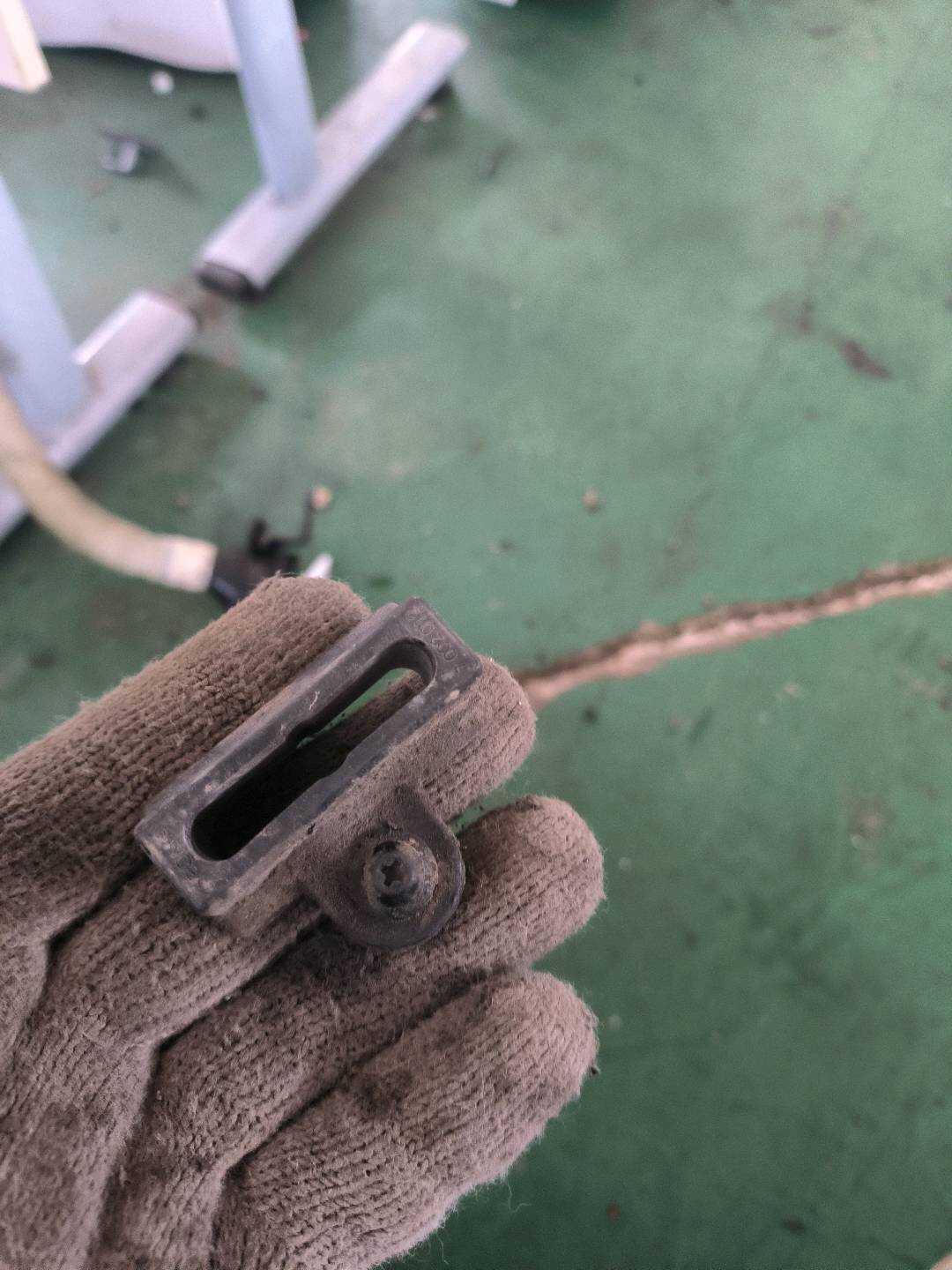51237002012 Hood Latch Cover