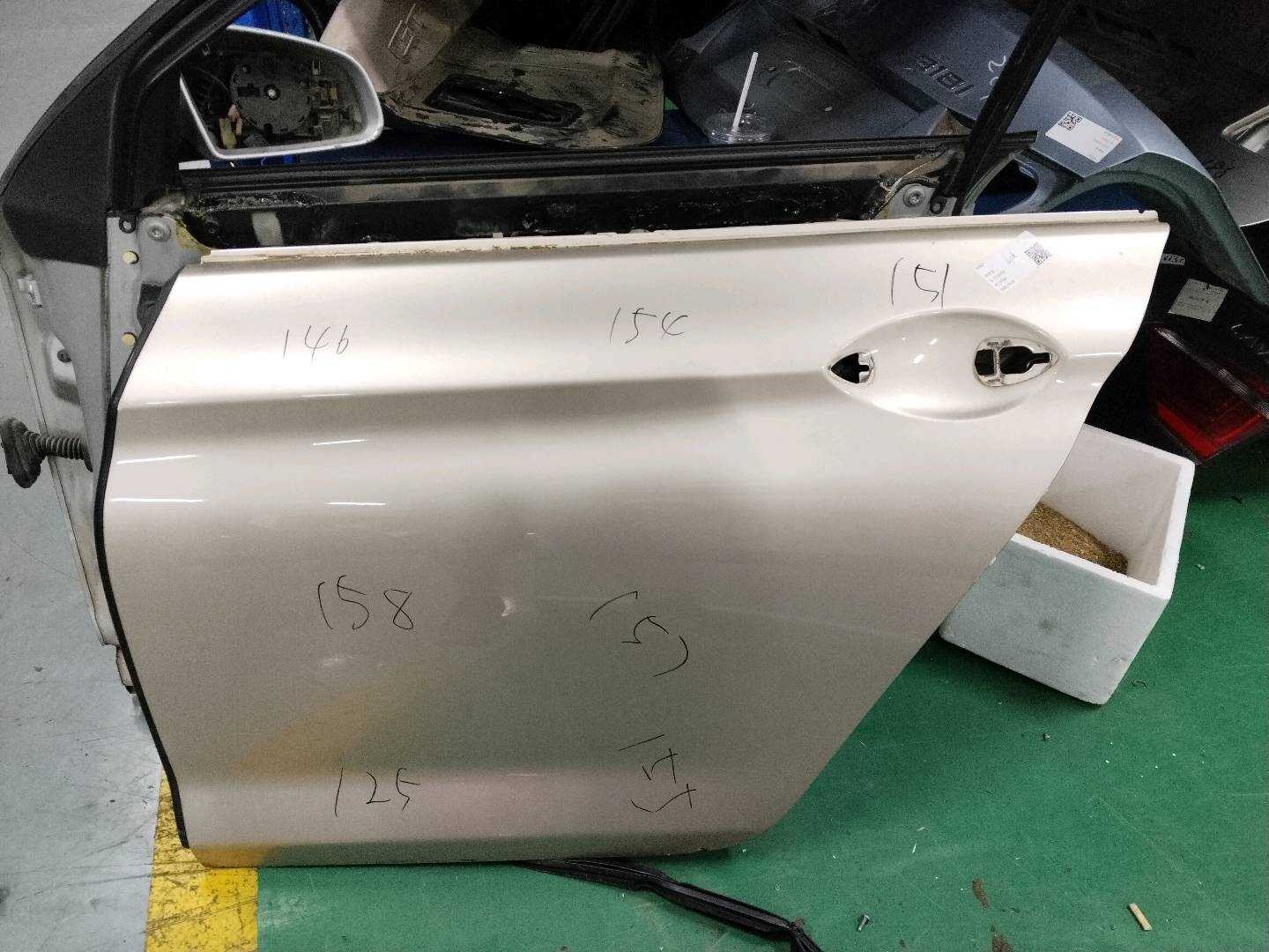 41527294993 后门壳（左）